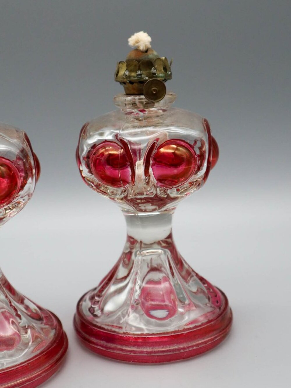 Vintage King's Crown Ruby Thumbprint / Bullseye Pressed Glass Miniature Oil Lamp - Picture 4 of 7